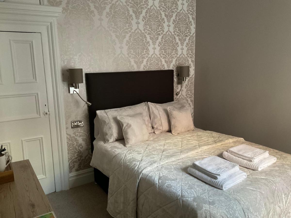 וויטבי Glenora Guest House מראה חיצוני תמונה