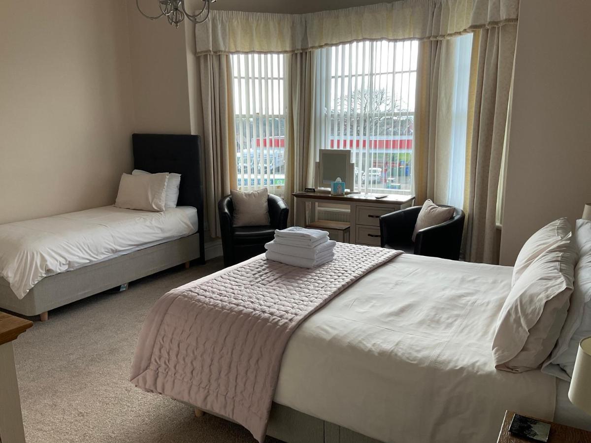 וויטבי Glenora Guest House מראה חיצוני תמונה