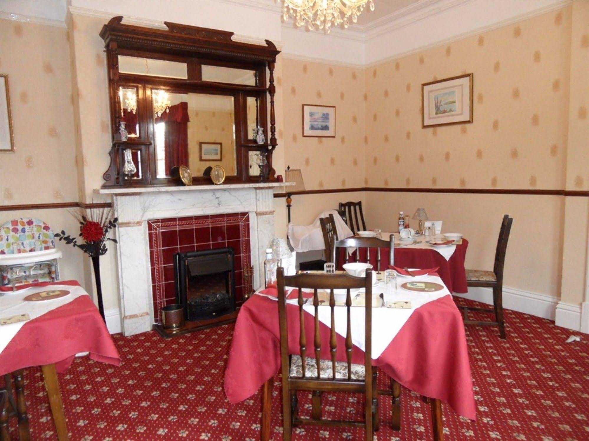 וויטבי Glenora Guest House מראה חיצוני תמונה