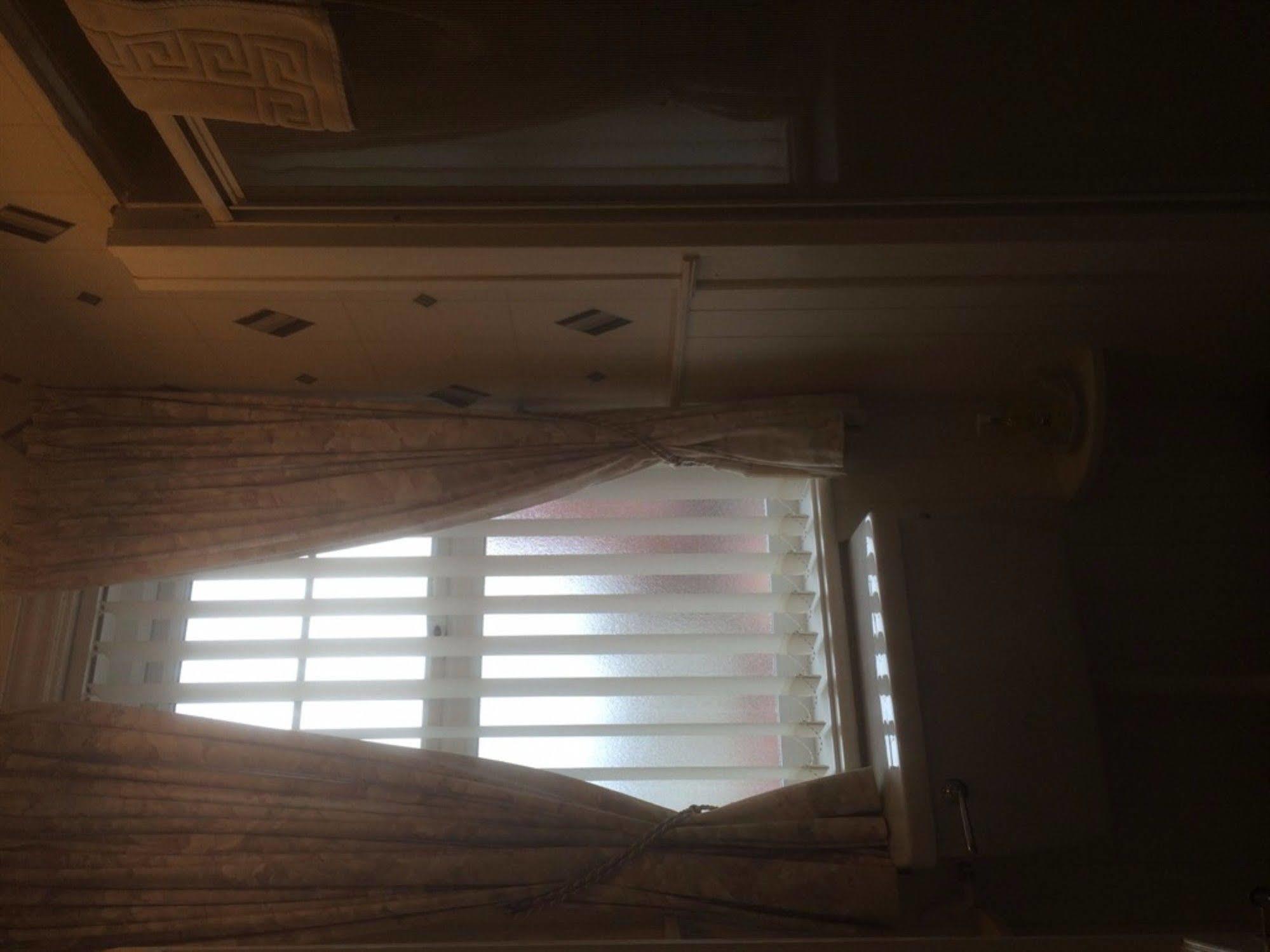 וויטבי Glenora Guest House מראה חיצוני תמונה